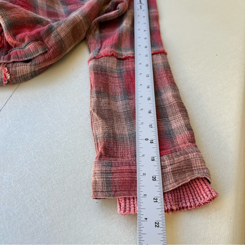 OLI & HALI plaid and waffle pink/rust color, size small, frayed seam Women’s M - Picture 7 of 10